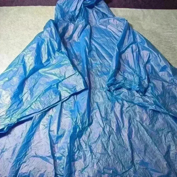 SeaWorld Rain Poncho  - Official - One Size Fits All - Picture 5 of 8